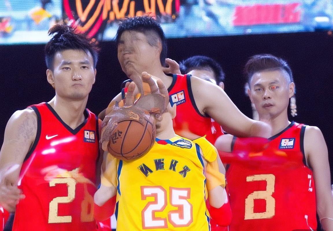 开拓者队NBA选秀选择杨瀚森而非科沃德：四年新秀成长见真章